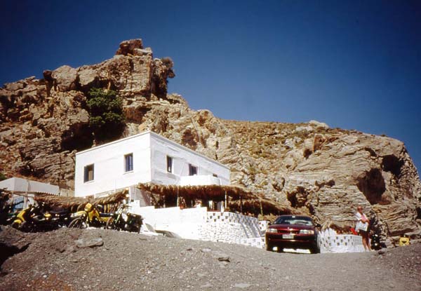 Taverne an der Embros Therme